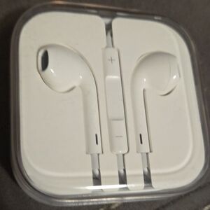 Apple‎ Brand New 3.5mm Headphone Plug EarPods Wired Earbuds White With Case